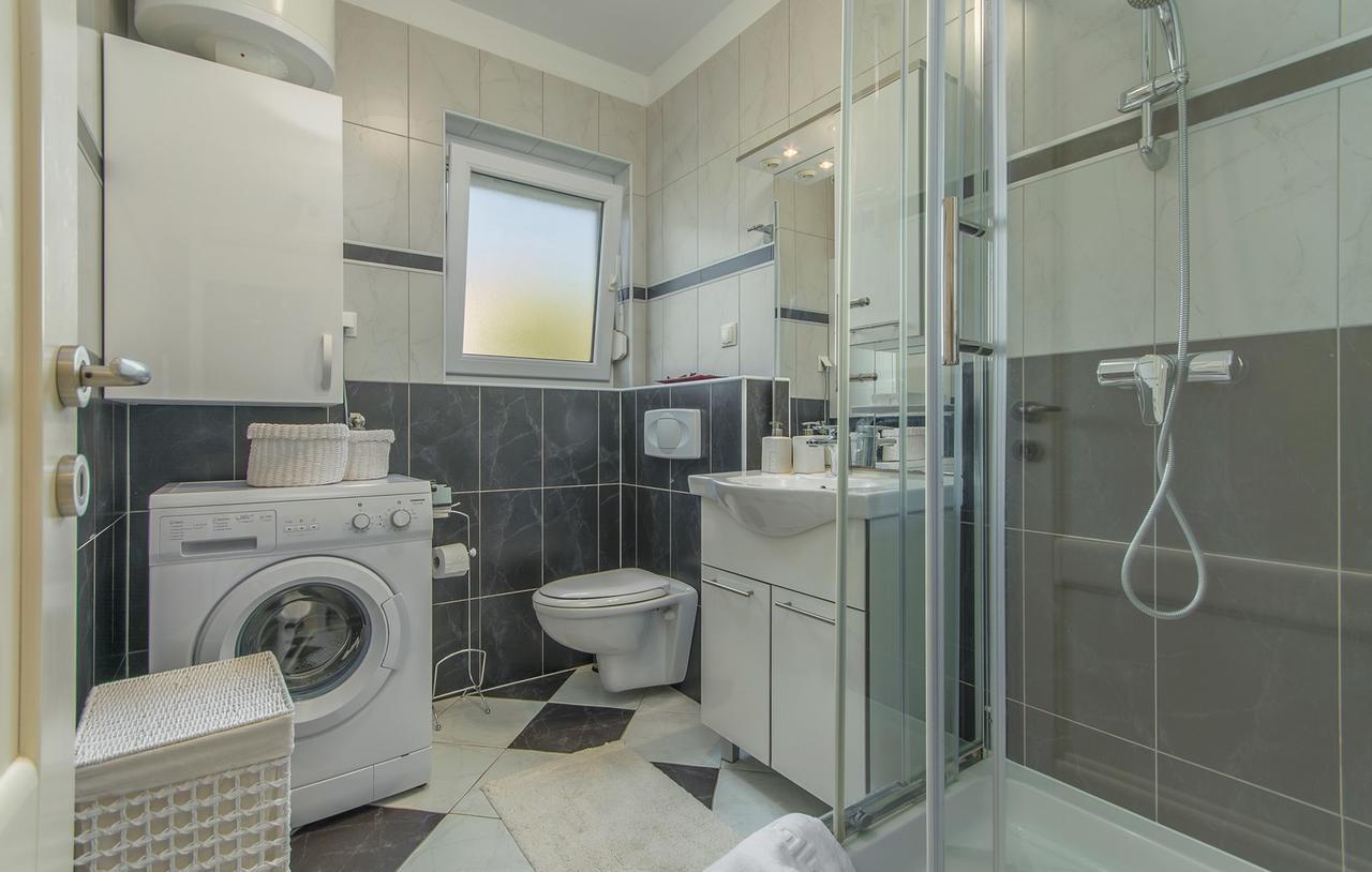 Silver Holiday House Vrvari エクステリア 写真