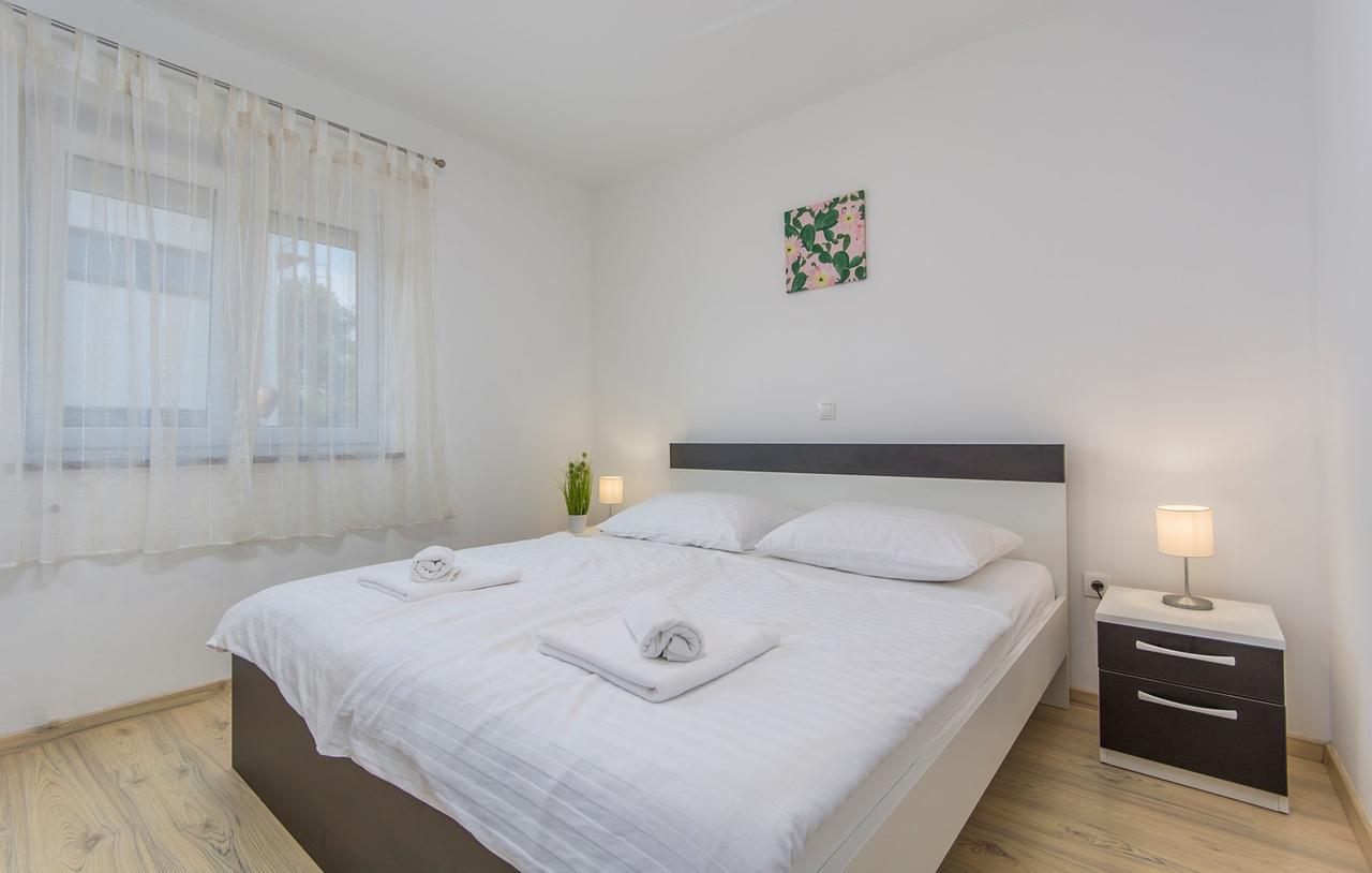 Silver Holiday House Vrvari エクステリア 写真