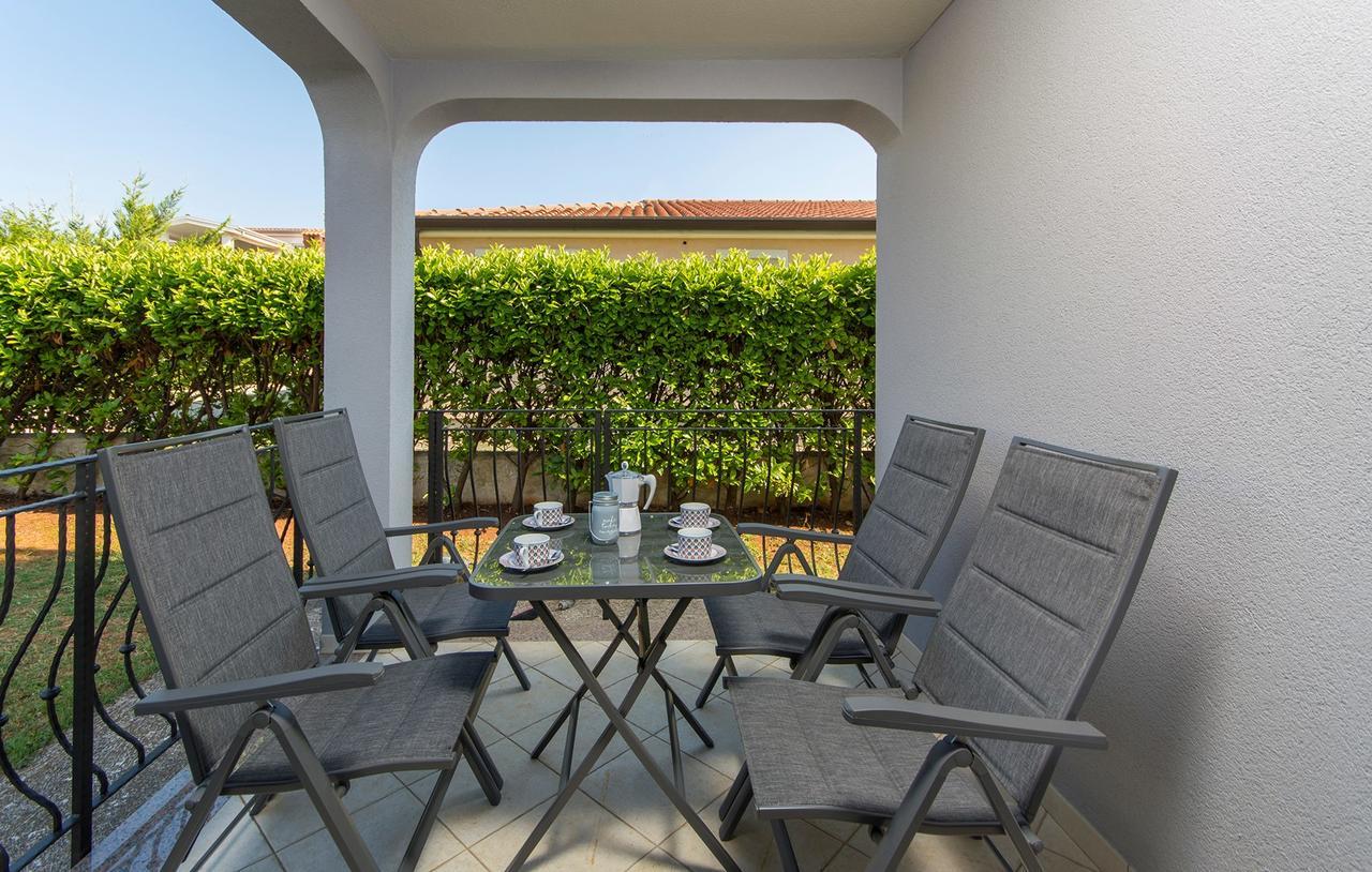 Silver Holiday House Vrvari エクステリア 写真